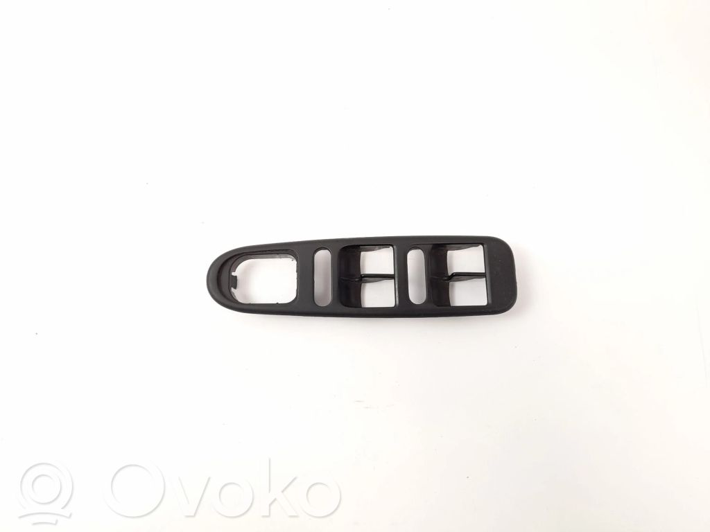 Moldura inferior   1M0163B