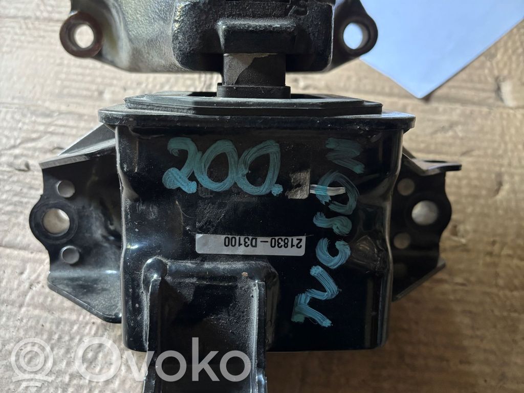 Hyundai Tucson TL Engine mount bracket 