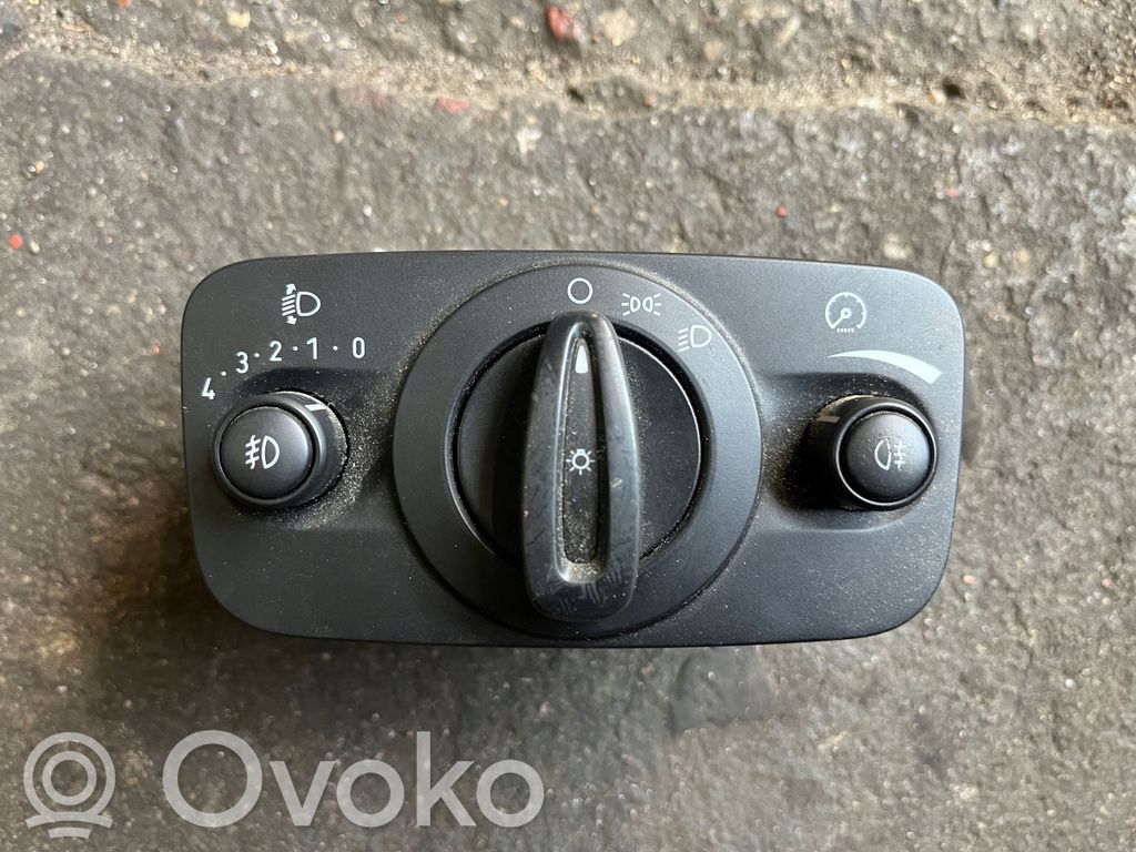 Ford C-MAX II Light switch 