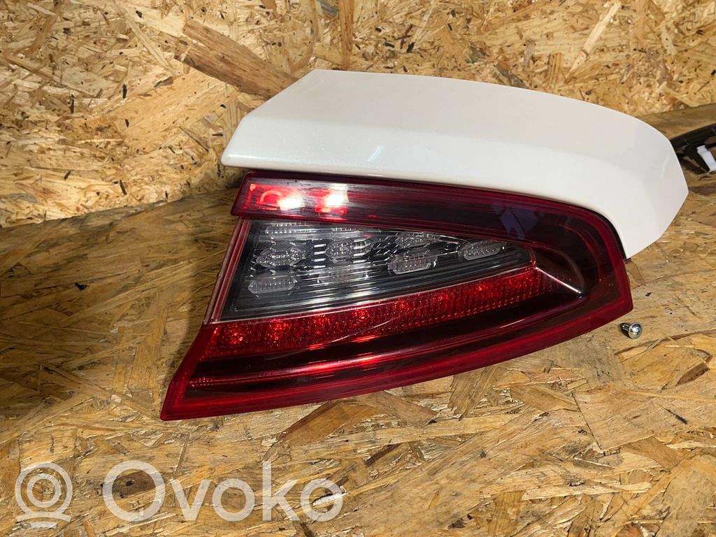 Rear/tail lights