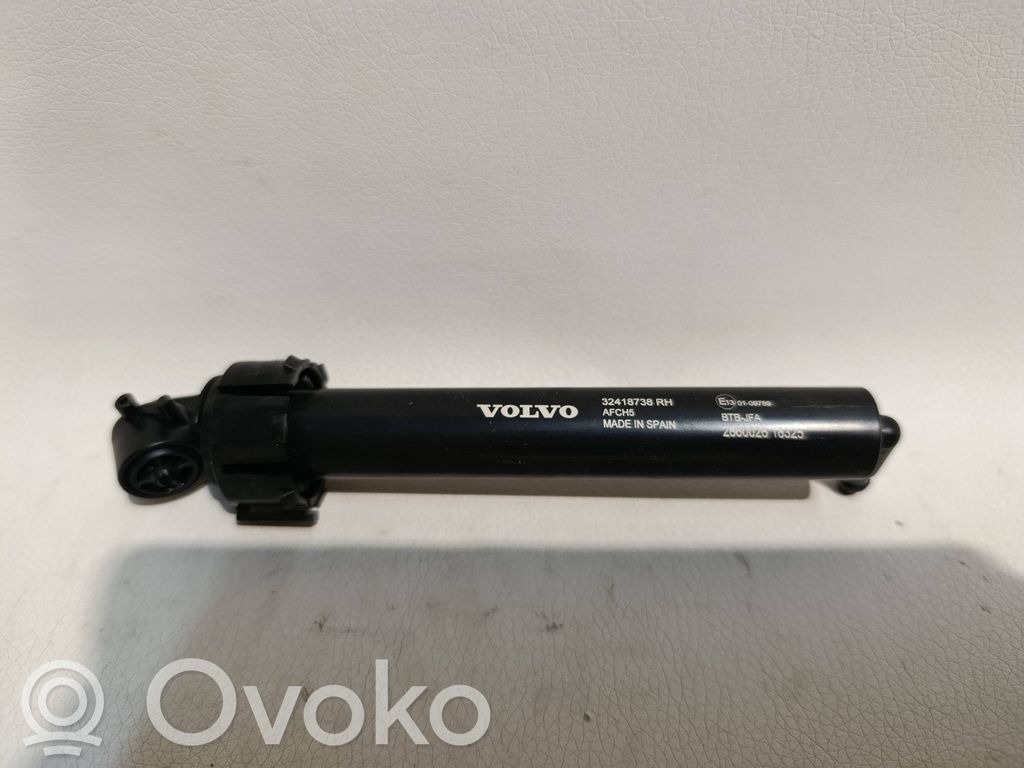 Volvo XC60 Duză spălare far 