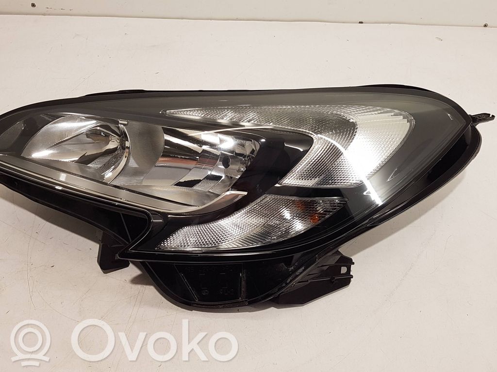 Opel Corsa E Headlight/headlamp 