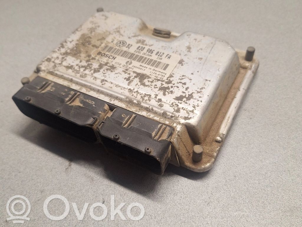 Volkswagen Golf IV Engine control unit/module 