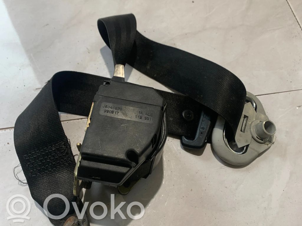 Volkswagen Golf IV Rear seatbelt 