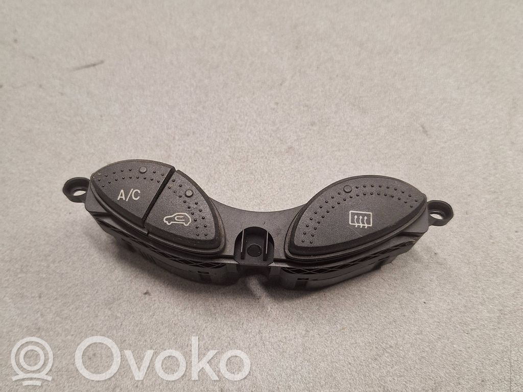 Ford Focus Windscreen/window heater switch 