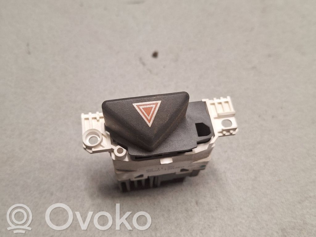 Ford Focus Hazard light switch 