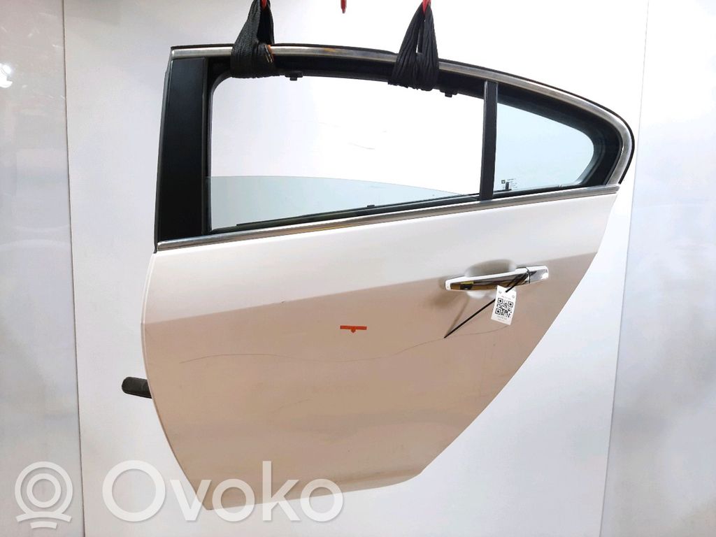 Opel Insignia A Puerta trasera 