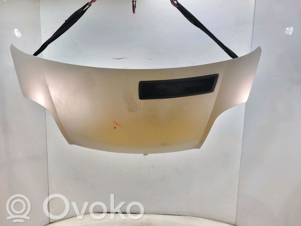 Opel Vivaro Konepelti 