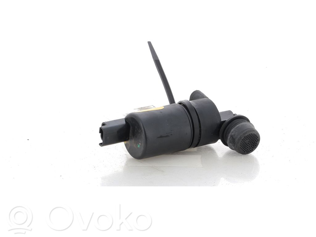 Renault Kangoo II Windscreen/windshield washer pump 