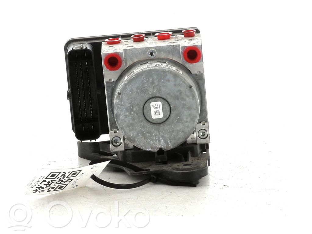 Volkswagen Golf VII ABS bloks 