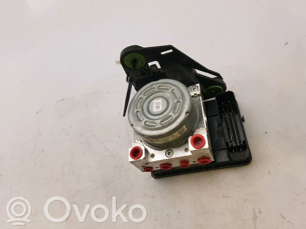Volkswagen Golf VIII ABS bloks 
