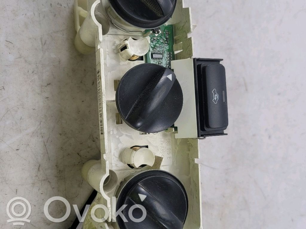 Toyota Corolla E120 E130 Climate control unit 