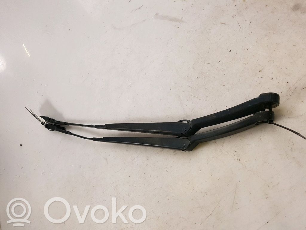 Opel Astra J Ramię wycieraczki szyby przedniej / czołowej 