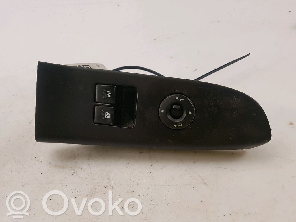 KIA Ceed Interruptor del elevalunas eléctrico 