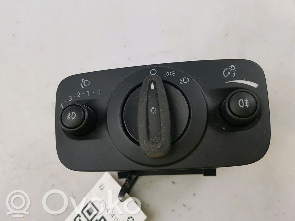 Ford C-MAX II Light switch 