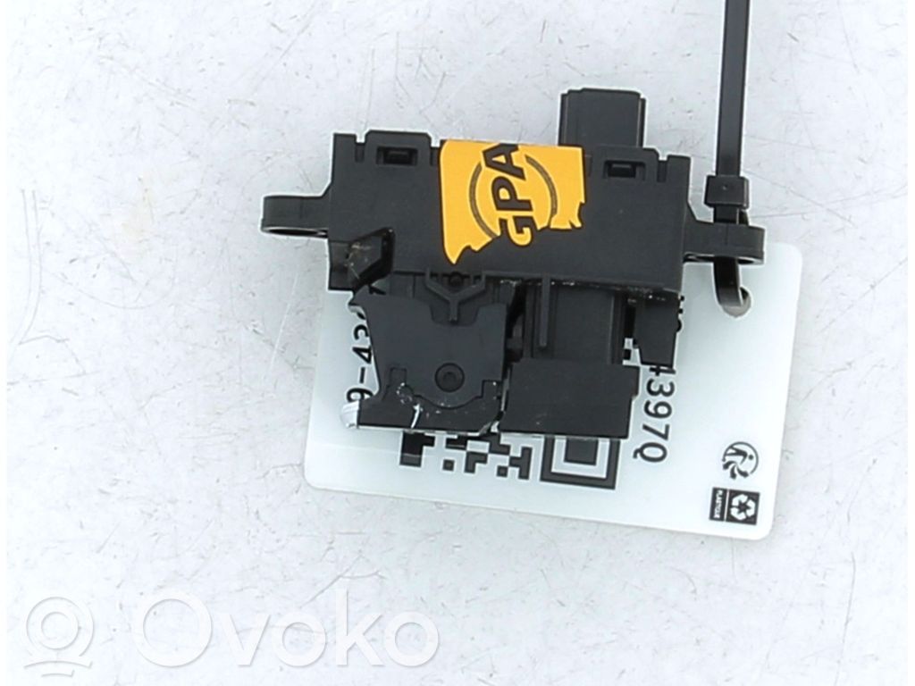 Mazda 3 Hand parking brake switch 