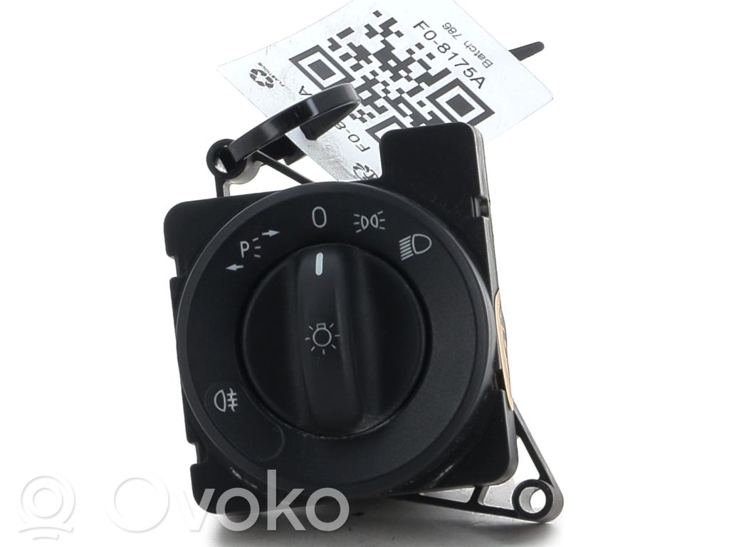 Volkswagen Crafter Light switch 