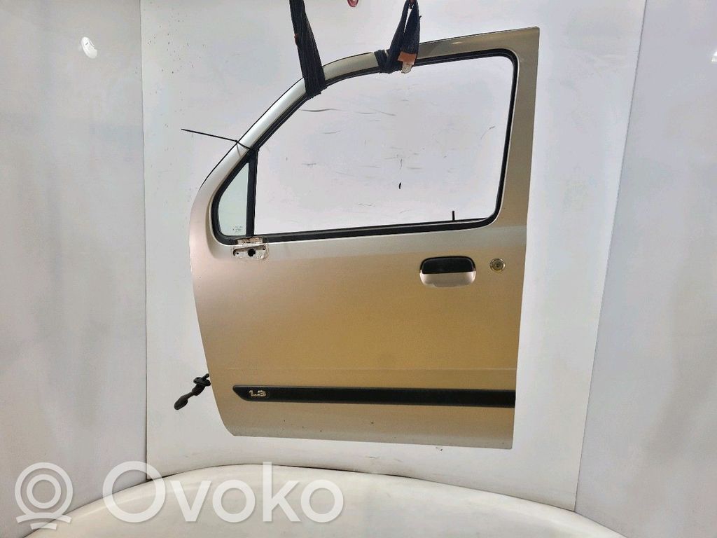 Suzuki Wagon R+ Puerta delantera 