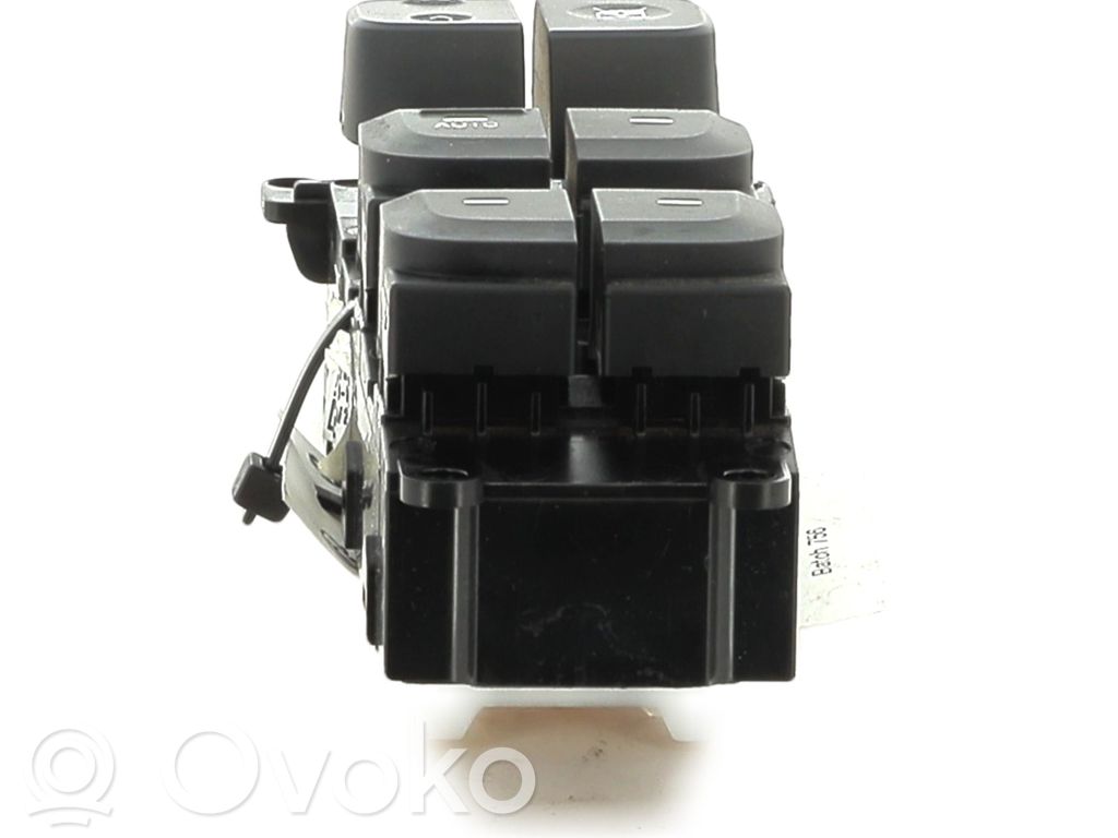 Hyundai i10 Electric window control switch 