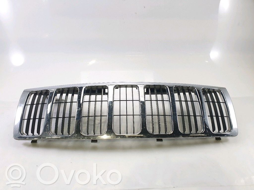 Jeep Grand Cherokee (WK) Grilă radiator față 