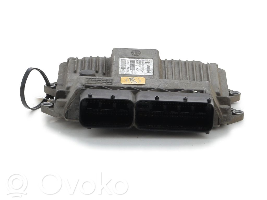 Opel Combo C Engine control unit/module 