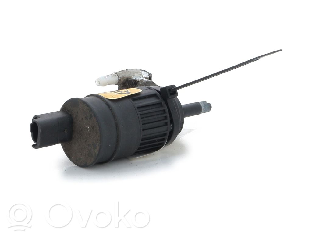 Nissan Almera N16 Pompa spryskiwacza szyby przedniej / czołowej 