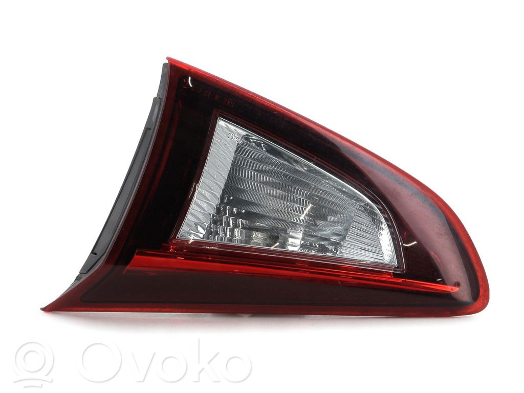 Mazda 2 Takaluukun takavalot 