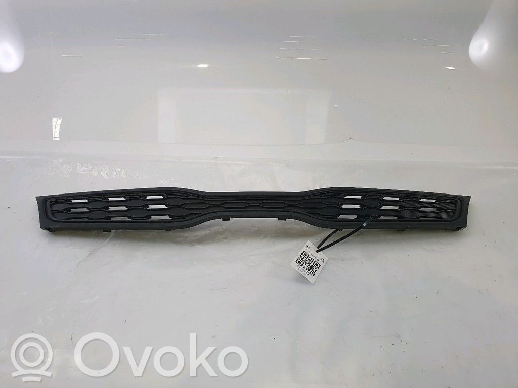 KIA Rio Etupuskurin ylempi jäähdytinsäleikkö 