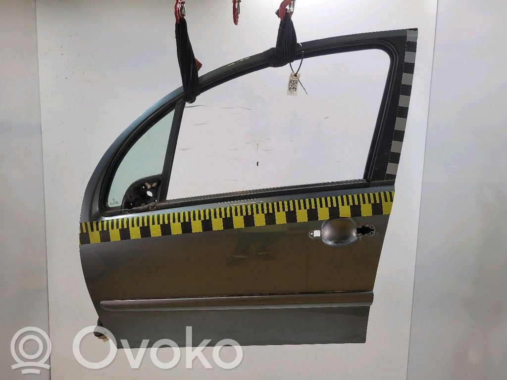 Etuovi   9002Y4,U02660C