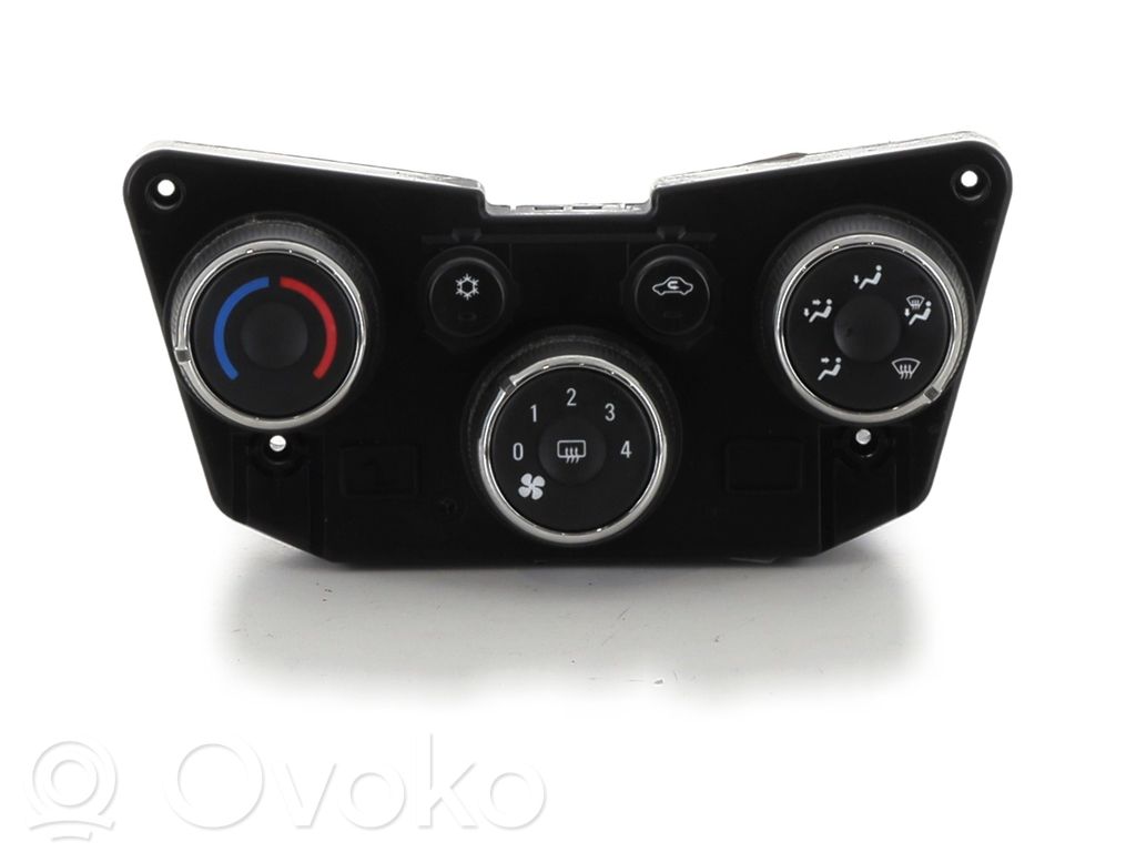 Chevrolet Aveo Climate control unit 