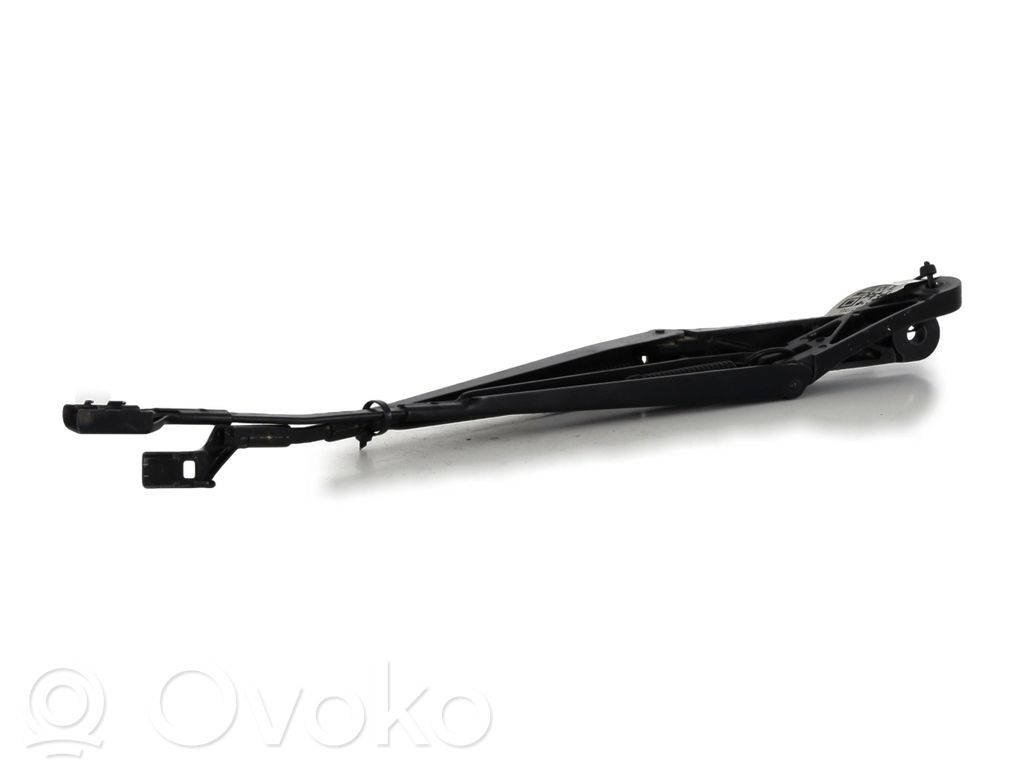 Volkswagen Beetle A5 Front wiper blade arm 