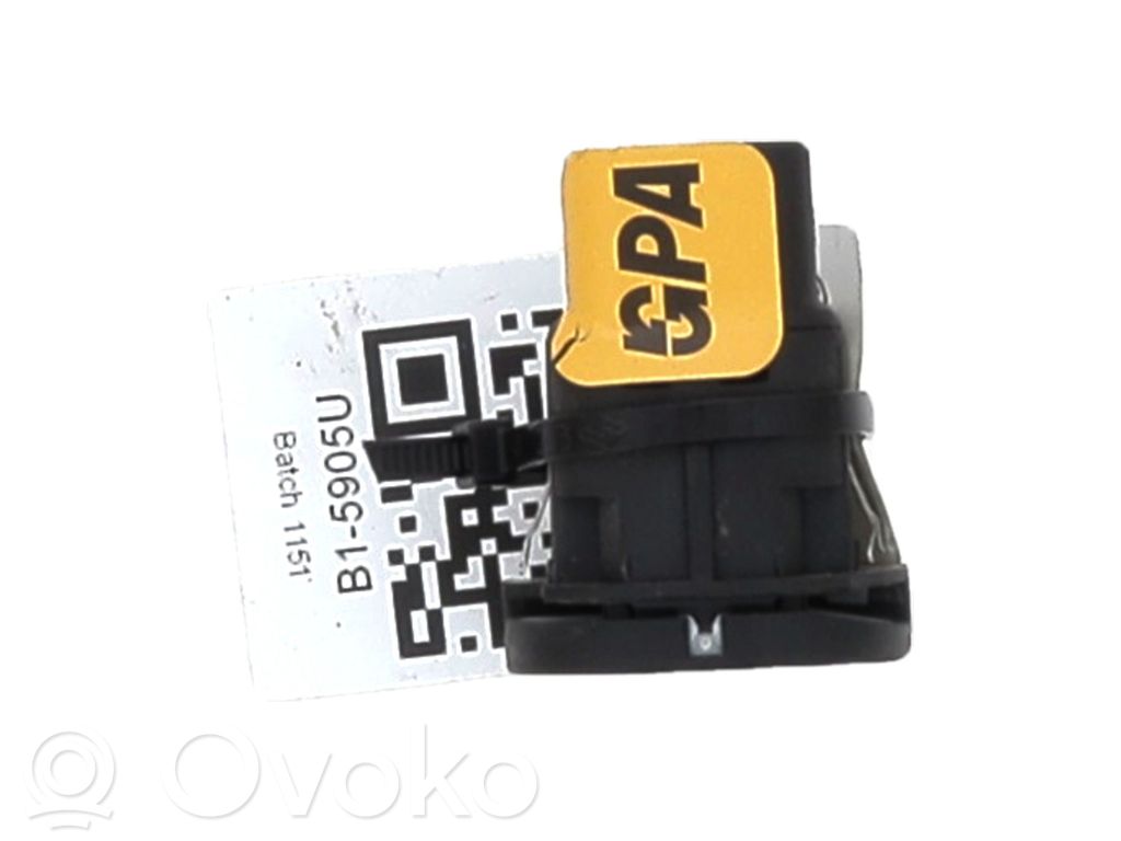 Electric window control switch   1447486,B15905U