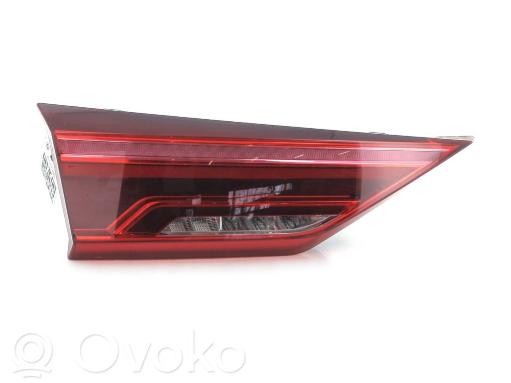 Audi Q3 F3 Lampy tylnej klapy bagażnika 