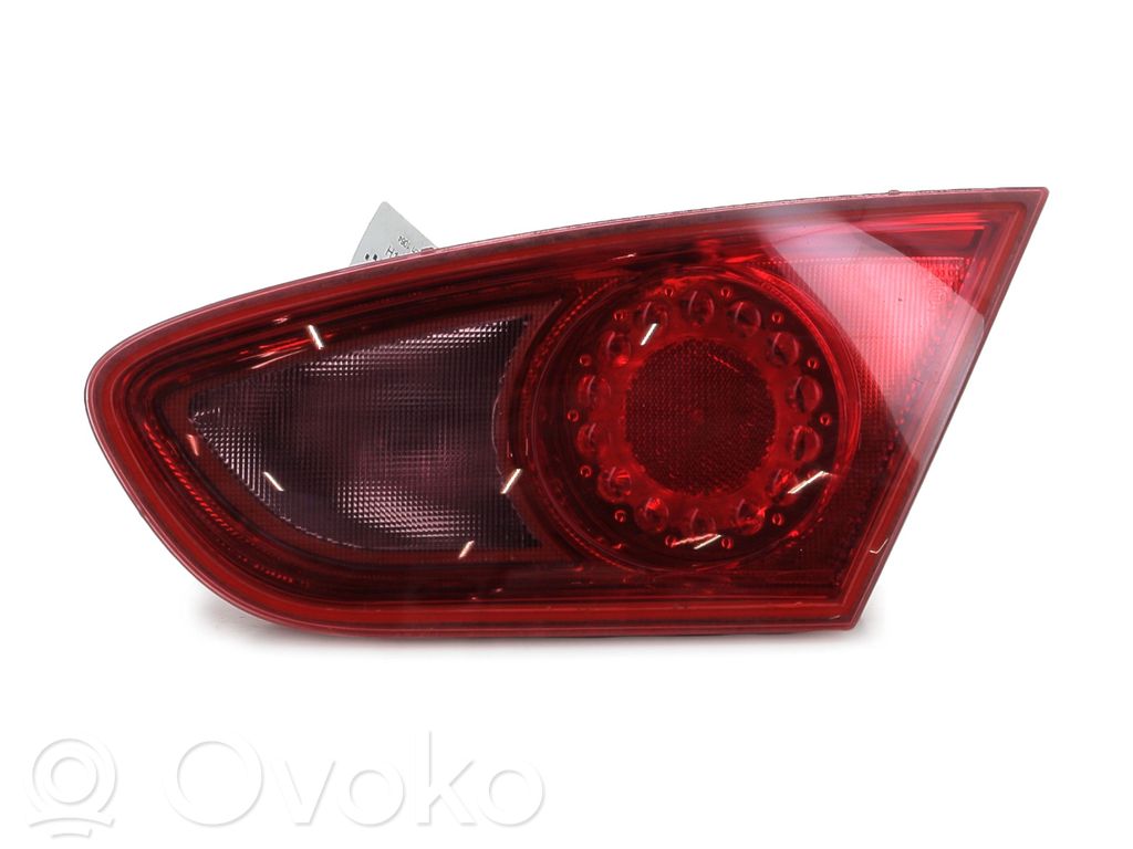 Lampy tylnej klapy bagażnika   1P0945108F,H11926F