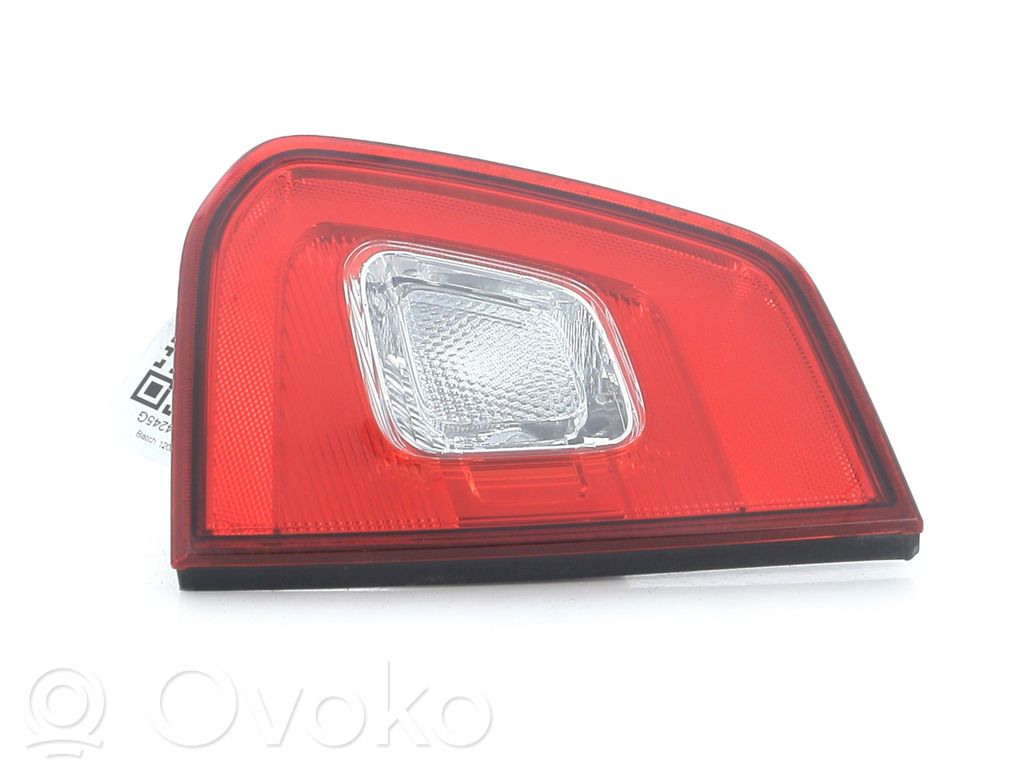Suzuki Ignis Lampă spate în capacul portbagajului 