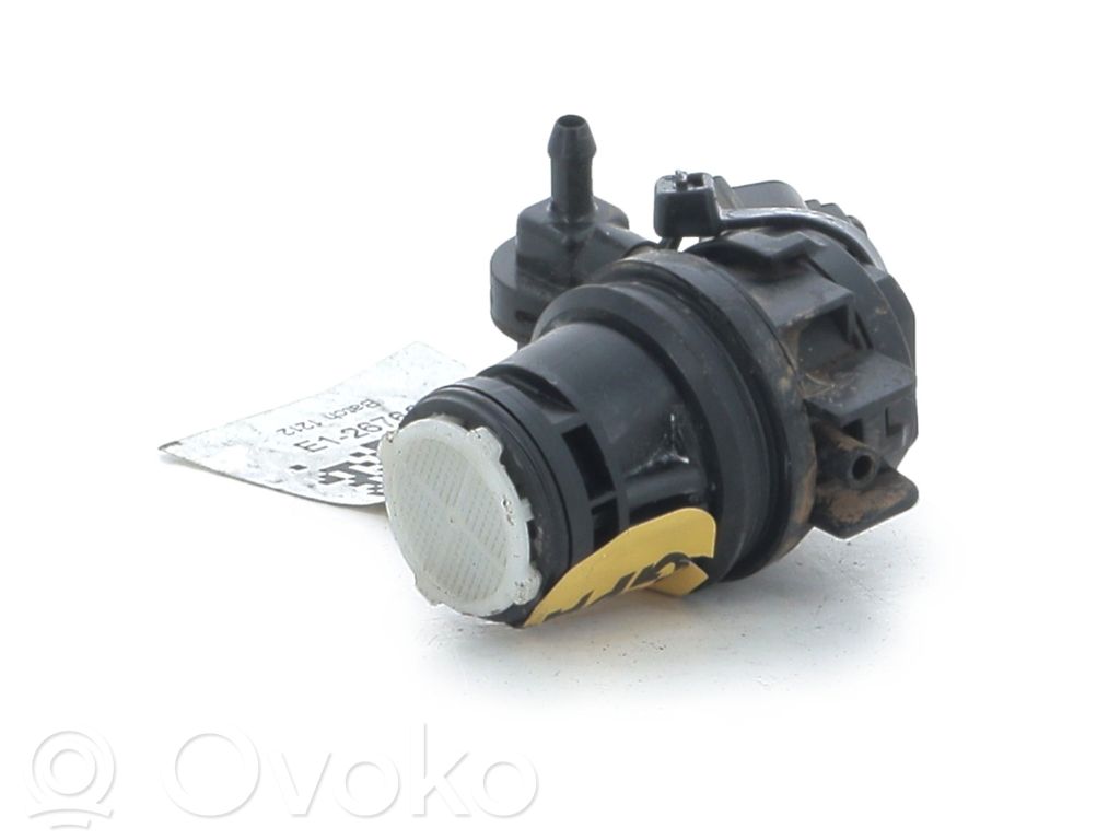 KIA Soul Windscreen/windshield washer pump 