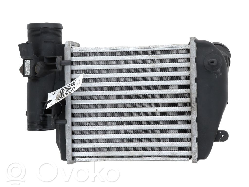 Chłodnica powietrza doładowującego / Intercooler   4F0145806AA,Y14750K