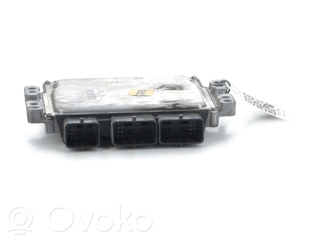 Dacia Duster Engine control unit/module 