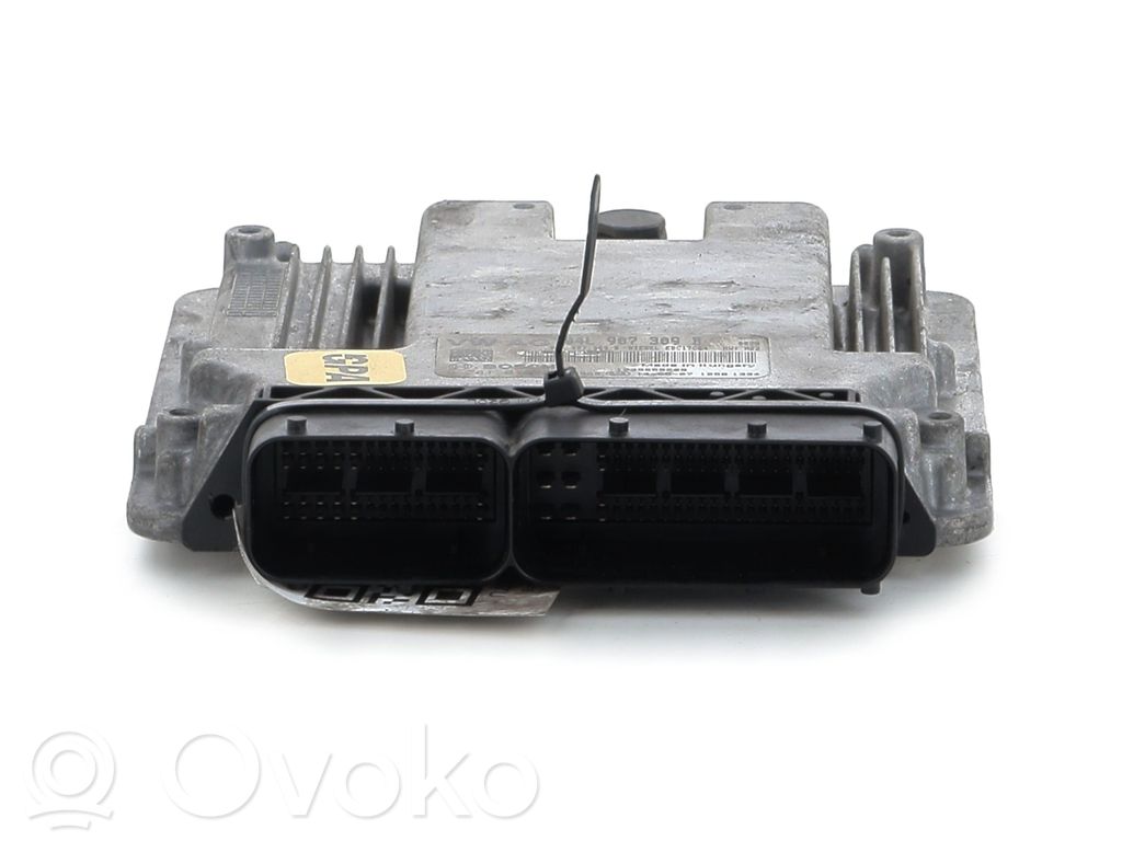 Volkswagen Golf VII Engine control unit/module 