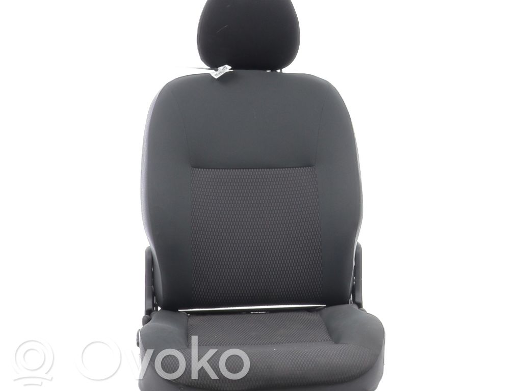 Citroen Berlingo Etumatkustajan istuin 