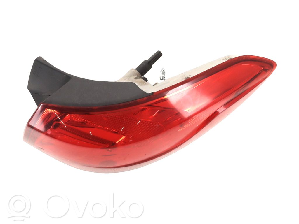 Opel Astra J Lampa tylna 