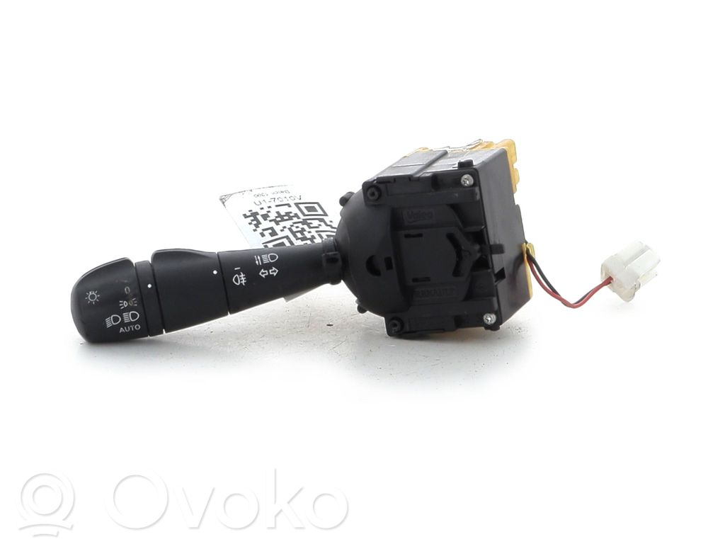 Renault Clio IV Indicator stalk 