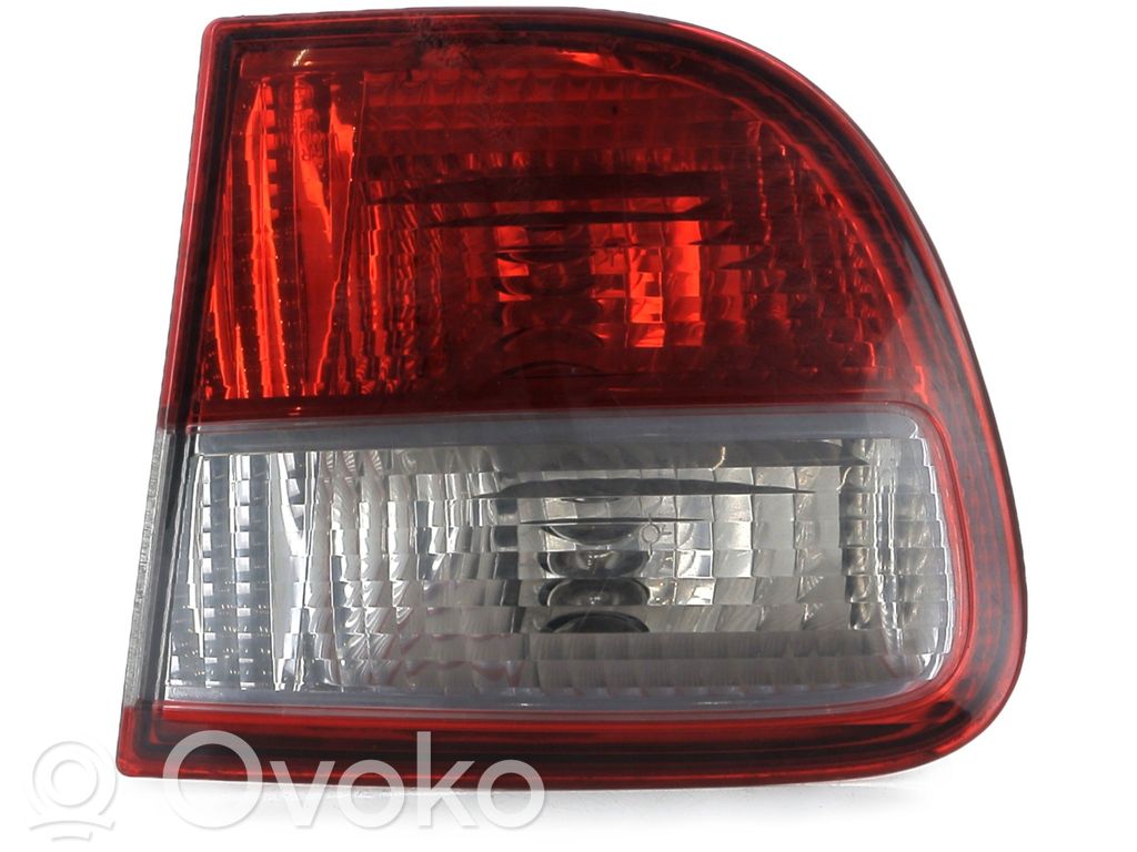 Lampy tylnej klapy bagażnika   1M694510801C,Y15859V