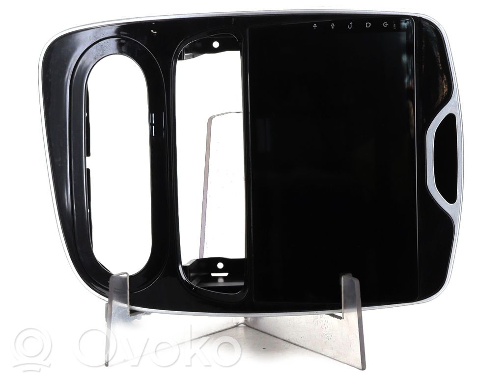 Panel / Radioodtwarzacz CD/DVD/GPS   M16660L