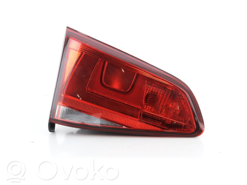 Lampy tylnej klapy bagażnika   5G0945093AC,W10490B