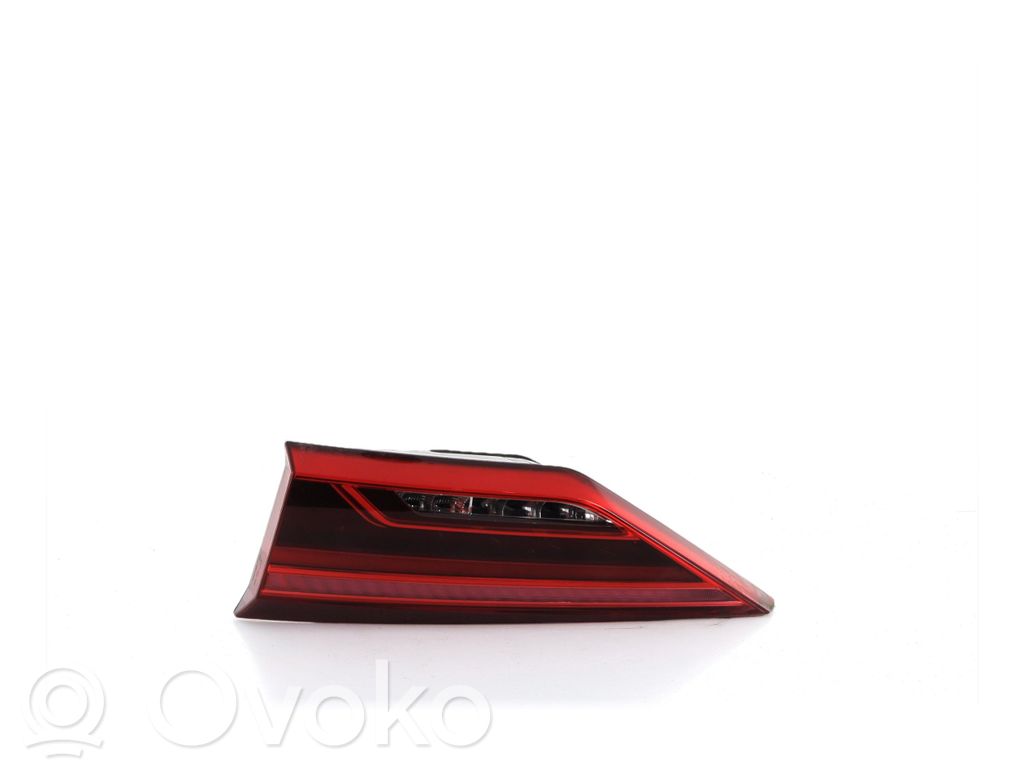 Audi Q3 F3 Luci posteriori del portellone del bagagliaio 