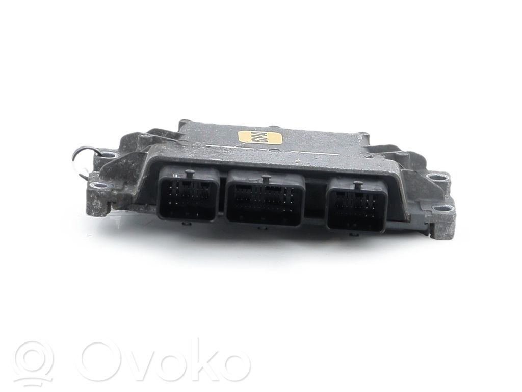 Unidad de control/módulo del motor   8201076738,B17812P