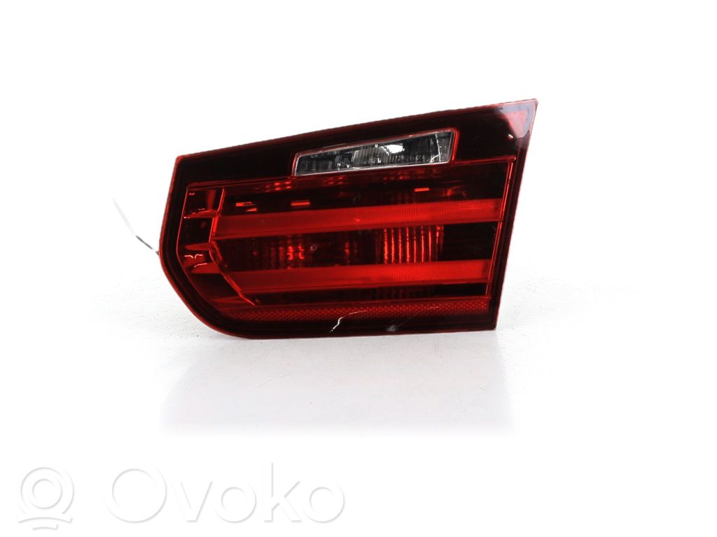 Lampy tylnej klapy bagażnika   63217372794,J16443Z