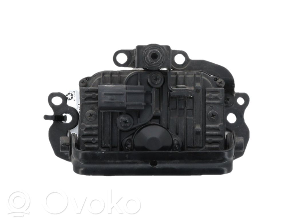 Sensor de radar Distronic   8821047090,F06863J