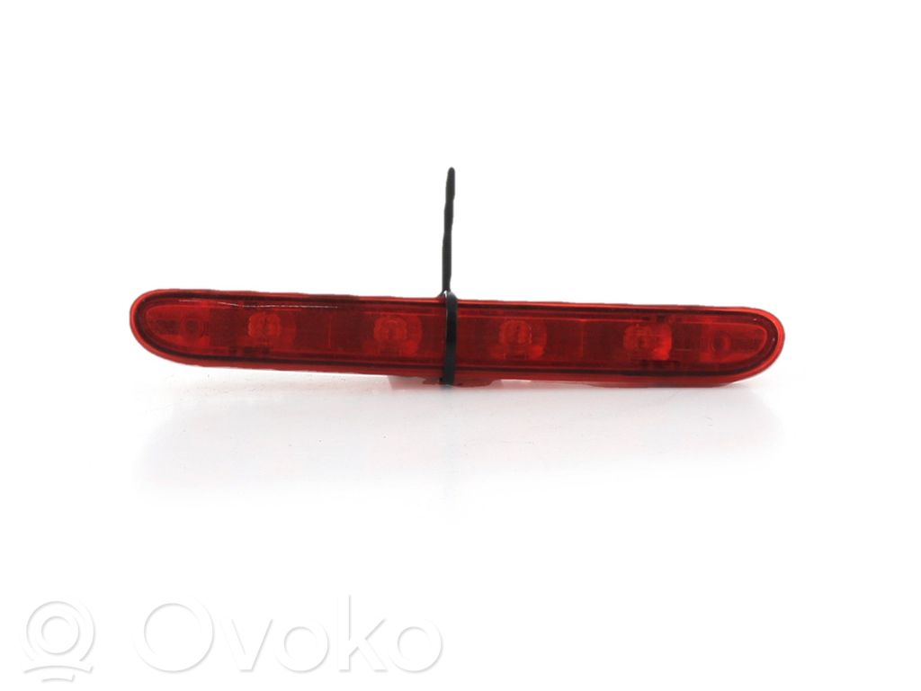 Opel Vivaro Lampă frână centrală 